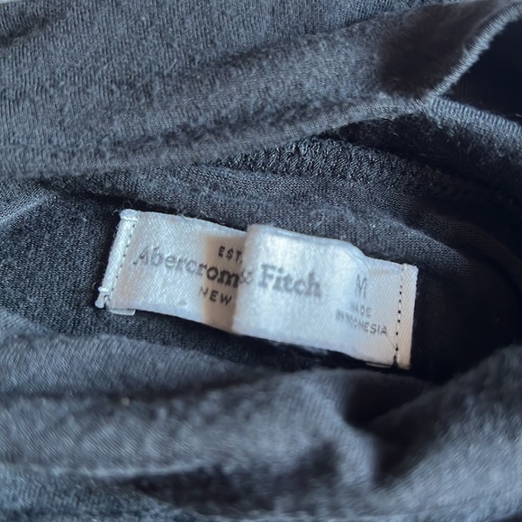 Charcoal gray slouchy turtle neck - Picture 2 of 2